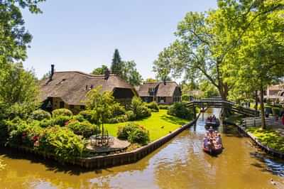 Giethoorn Tour