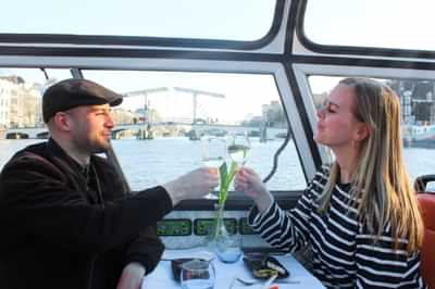 Wijn- en Kaascruise in Amsterdam